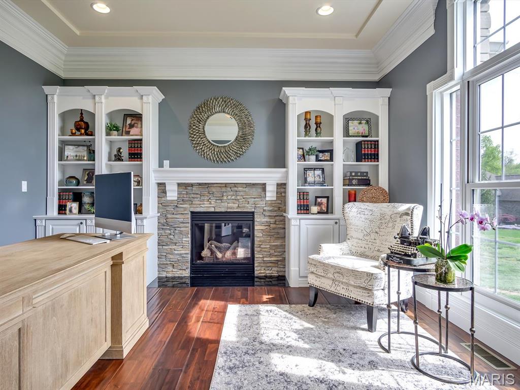 Stone Cliff Manor - Residential