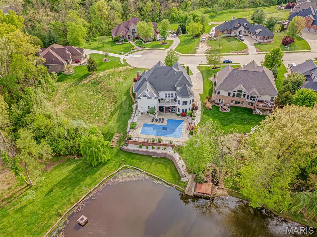 Stone Cliff Manor - Residential