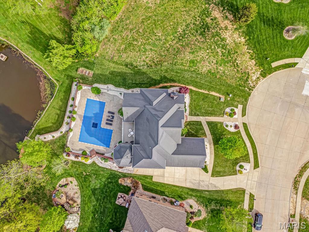 Stone Cliff Manor - Residential