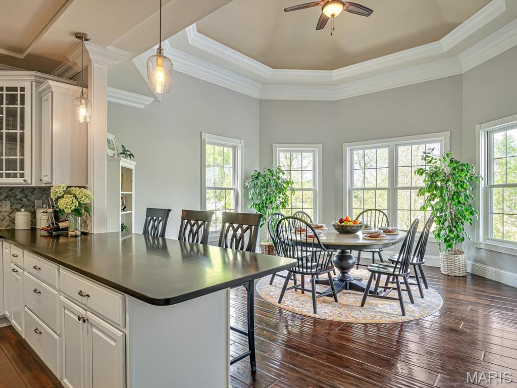 Stone Cliff Manor - Residential