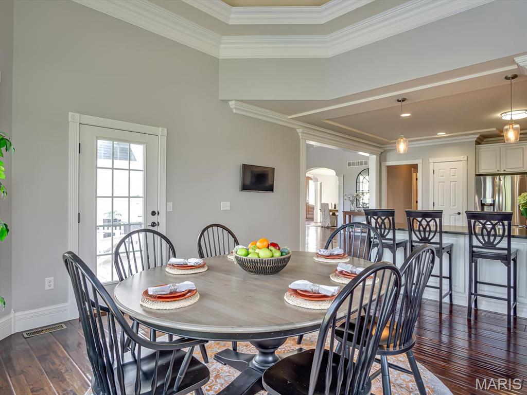 Stone Cliff Manor - Residential