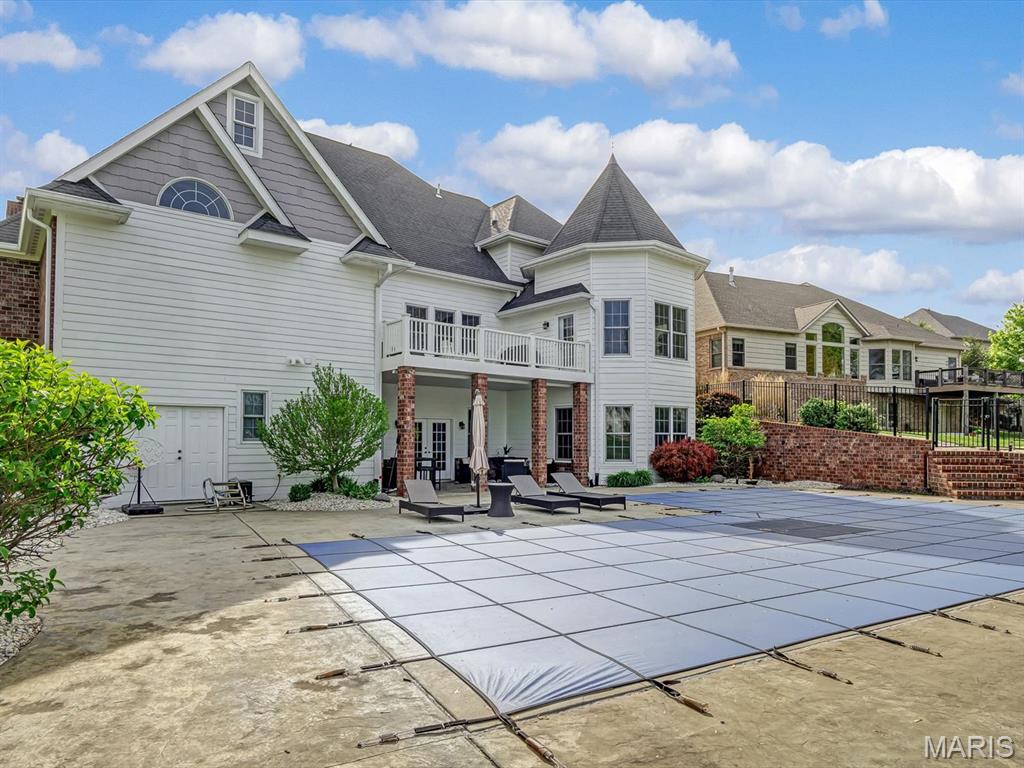 Stone Cliff Manor - Residential