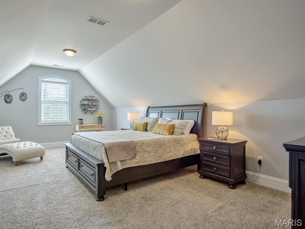 Stone Cliff Manor - Residential