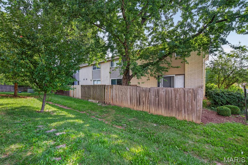 Burtonwood Manor 2 Condo - Residential