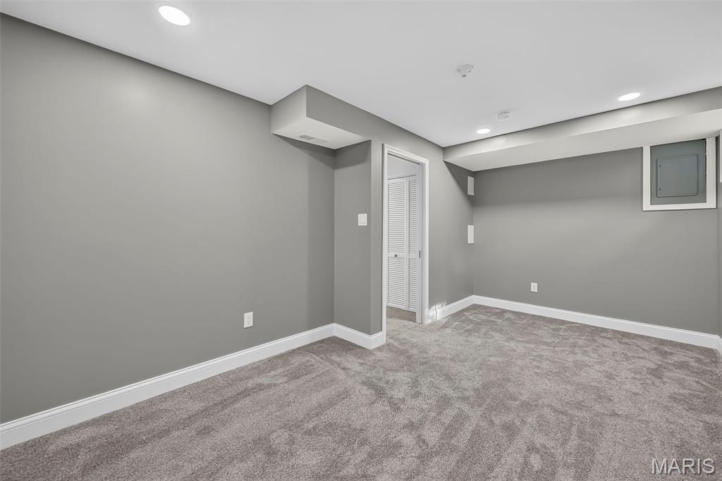 Burtonwood Manor 2 Condo - Residential
