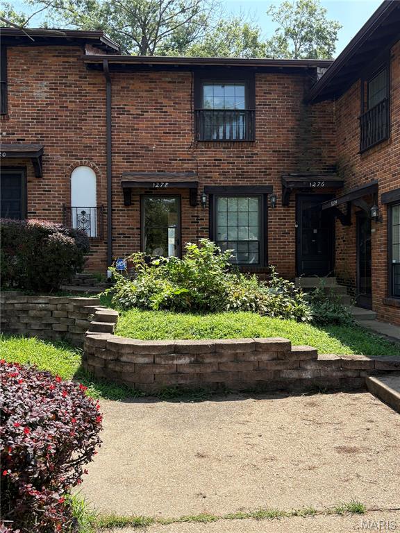 Carleton Arms Condo - Residential