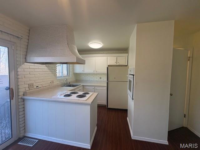 Carleton Arms Condo - Residential