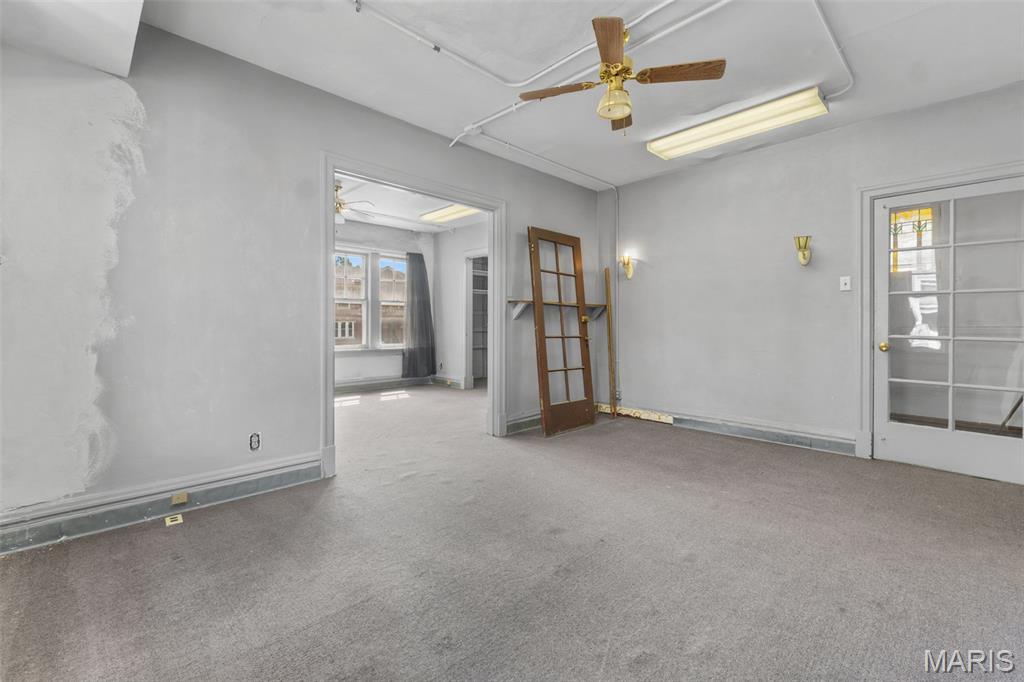 Grand Meramec Park Add - Commercial Sale