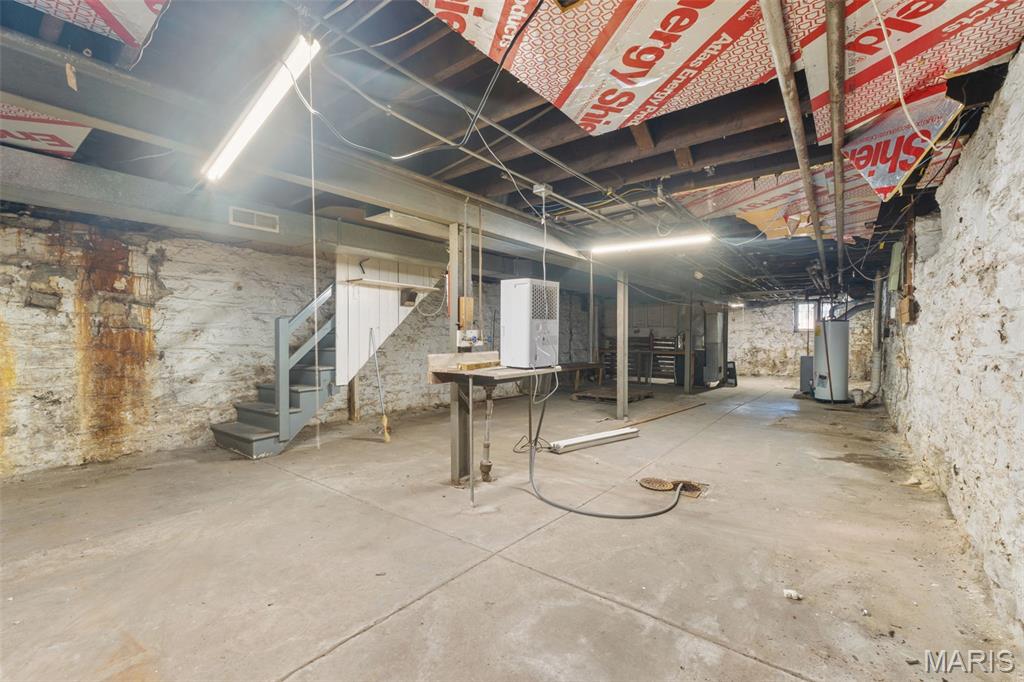 Grand Meramec Park Add - Commercial Sale
