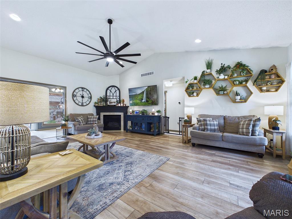 Lincoln Place Anx - Residential