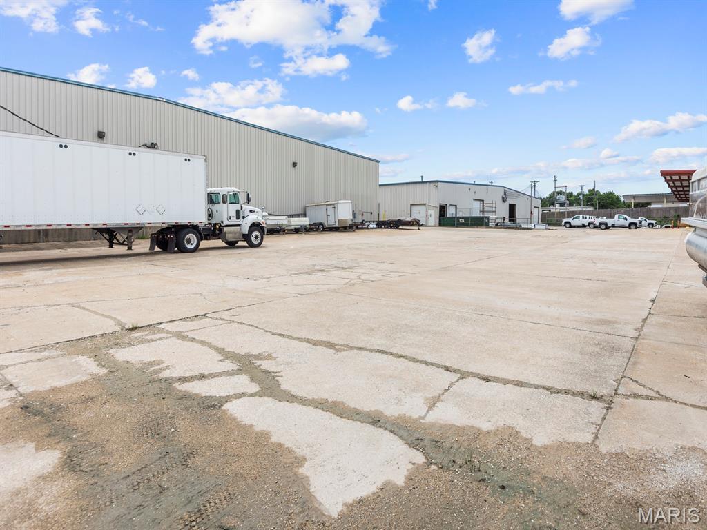 North Central Ind Park - Commercial Sale