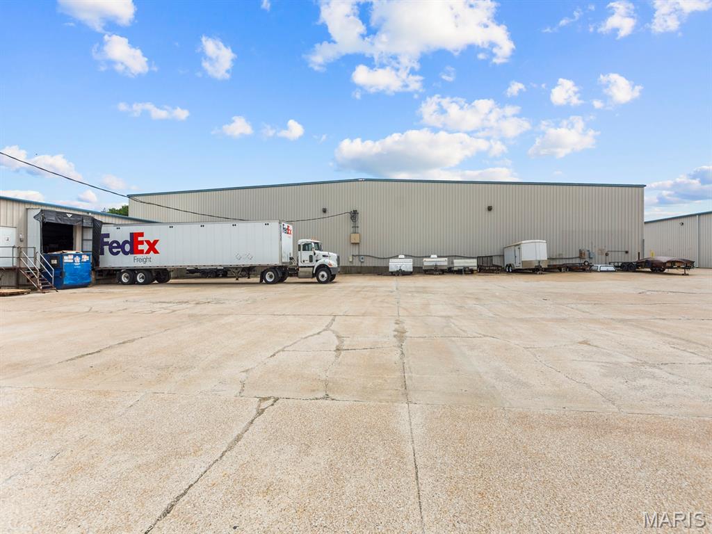 North Central Ind Park - Commercial Sale