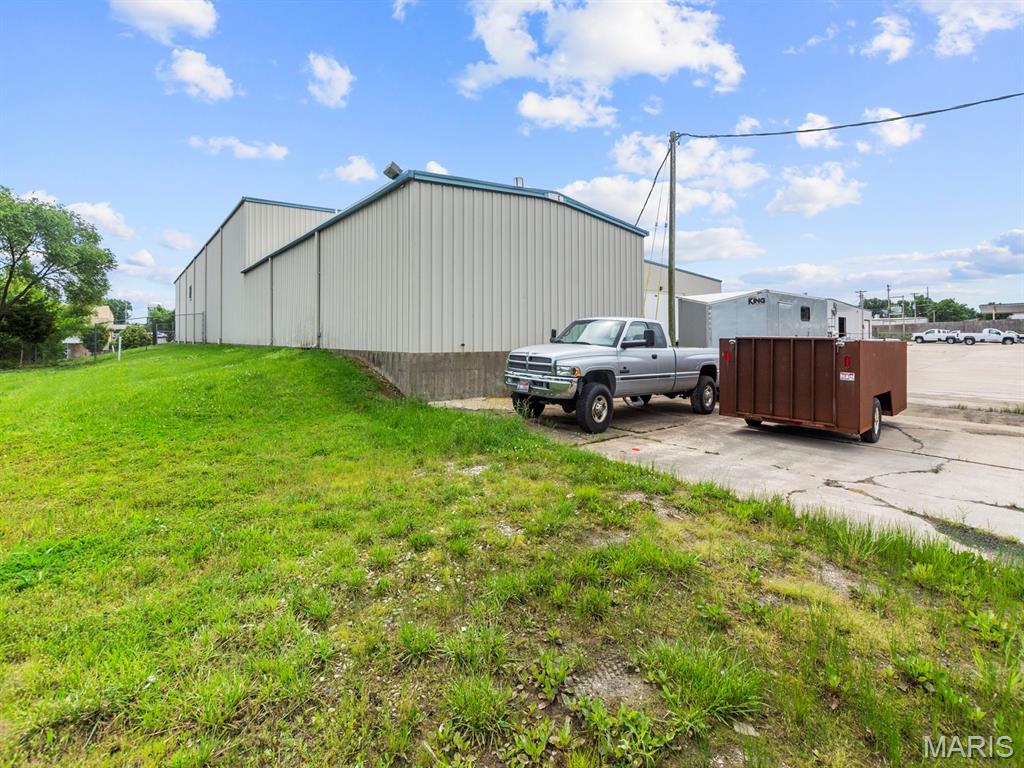 North Central Ind Park - Commercial Sale