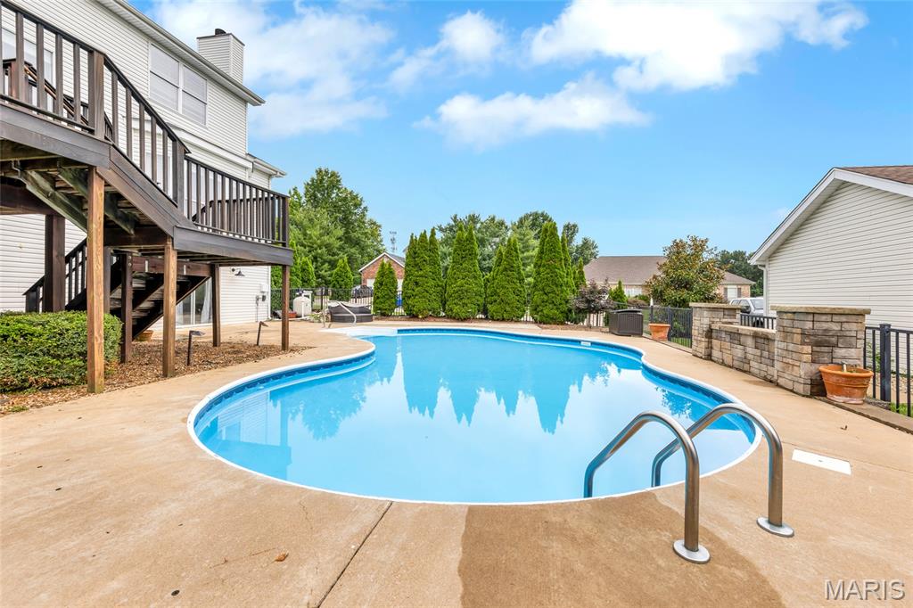 Est Of Fairfield Manor #1 - Residential