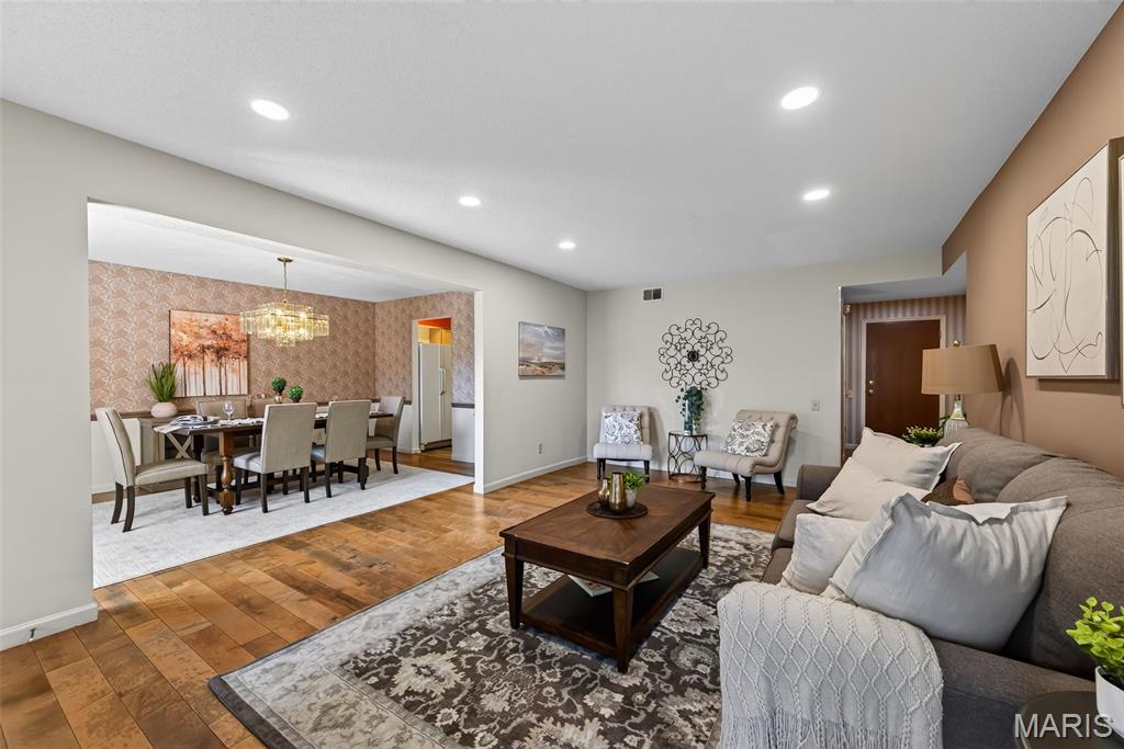 Coeur De Royale Condo Ph Iii - Residential