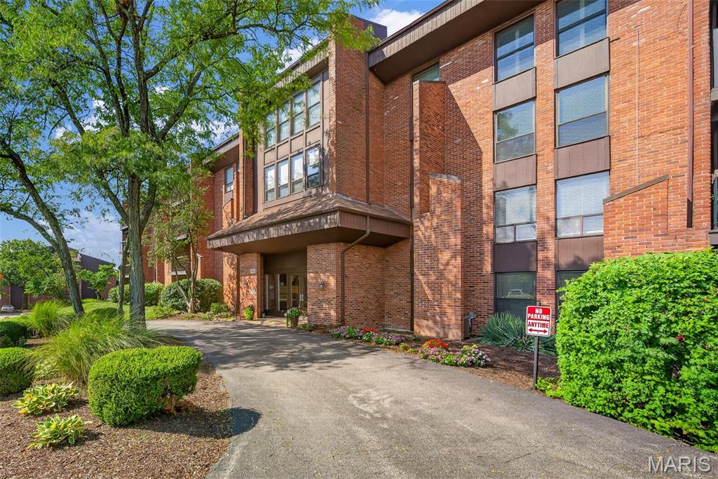 Coeur De Royale Condo Ph Iii - Residential