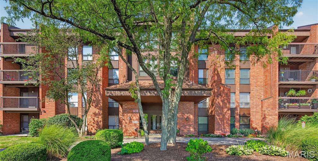 Coeur De Royale Condo Ph Iii - Residential