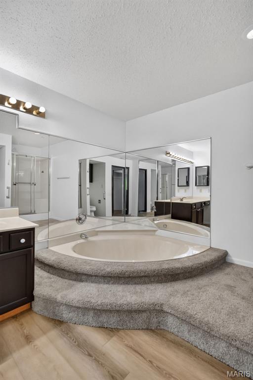 HERITAGE GARDEN CONDOS - Residential
