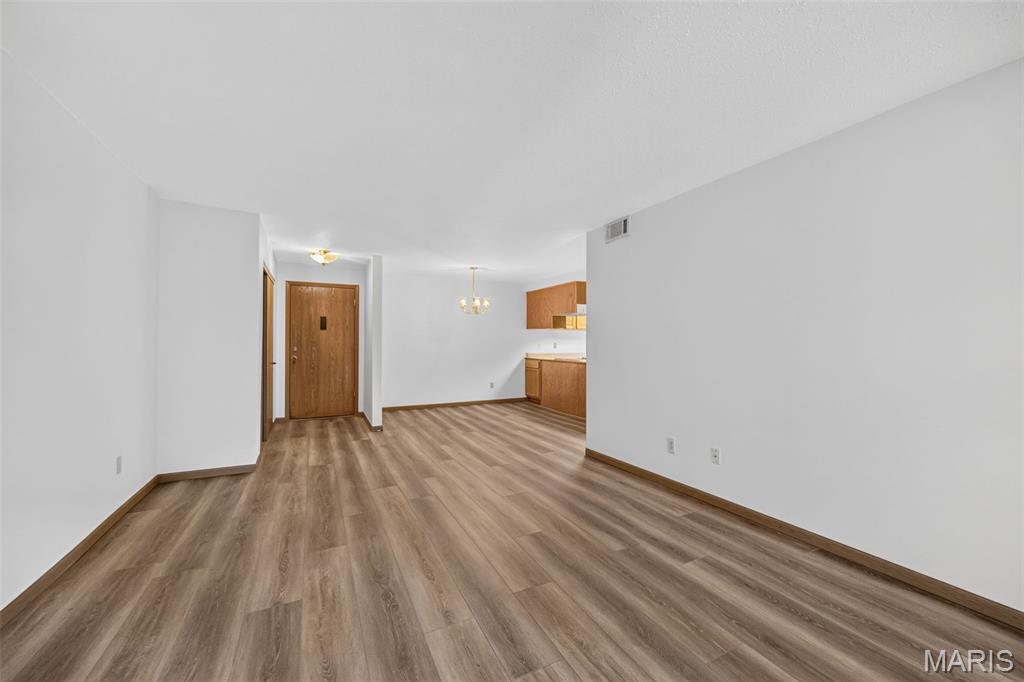 HERITAGE GARDEN CONDOS - Residential