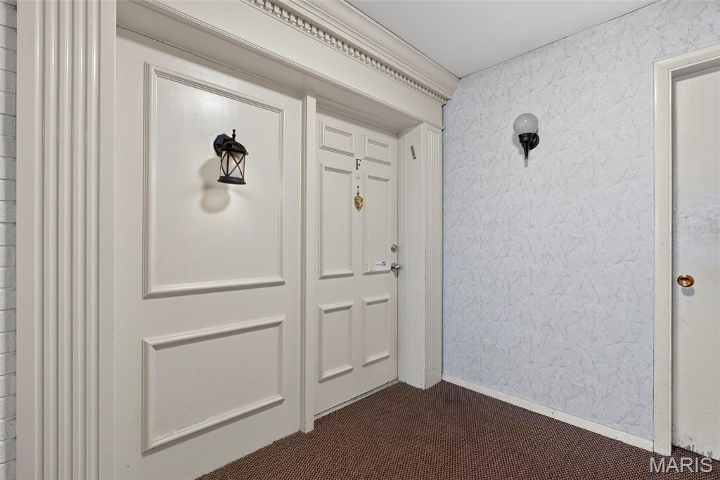 Lin Capri Condo - Residential