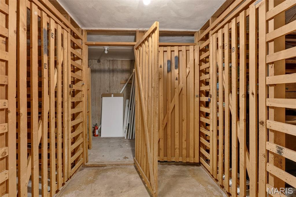 Lin Capri Condo - Residential