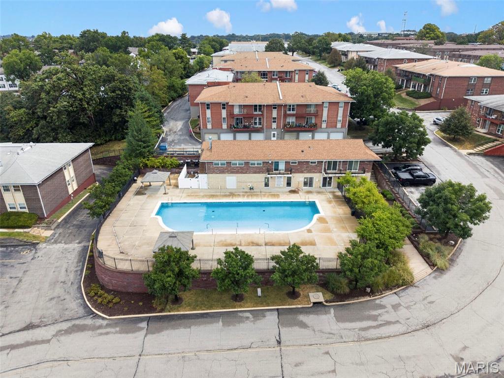Lin Capri Condo - Residential