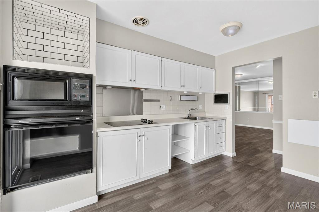 Lin Capri Condo - Residential