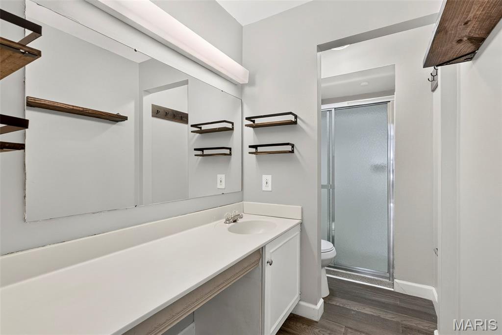 Lin Capri Condo - Residential