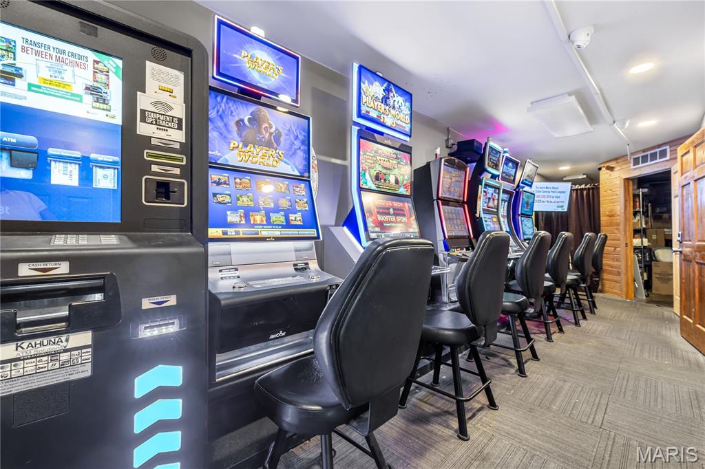 Village/Irving - Commercial Sale