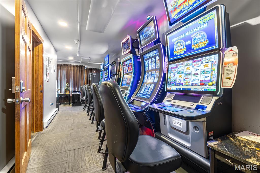 Village/Irving - Commercial Sale