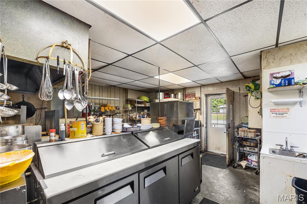 Village/Irving - Commercial Sale