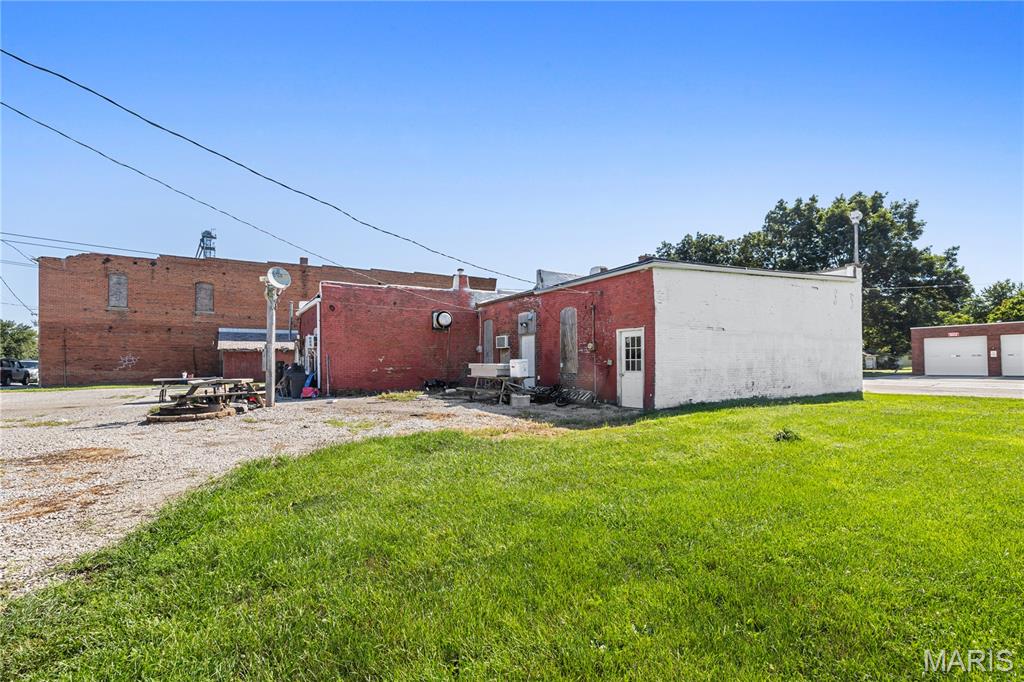 Village/Irving - Commercial Sale