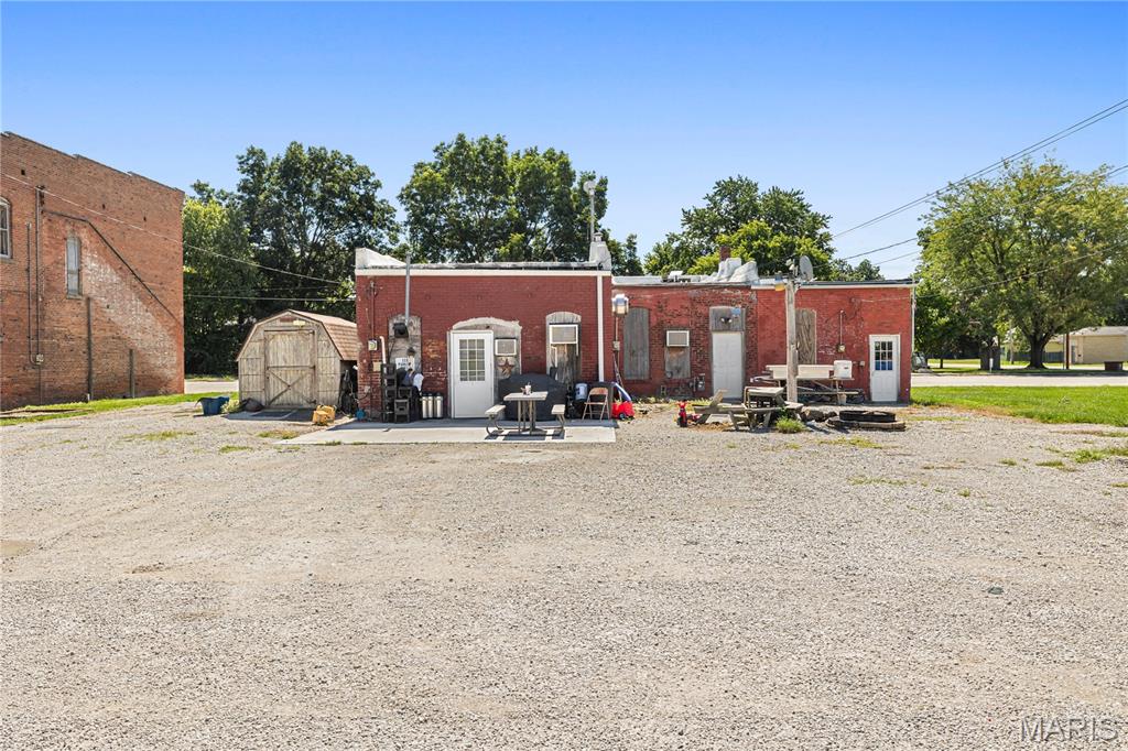 Village/Irving - Commercial Sale