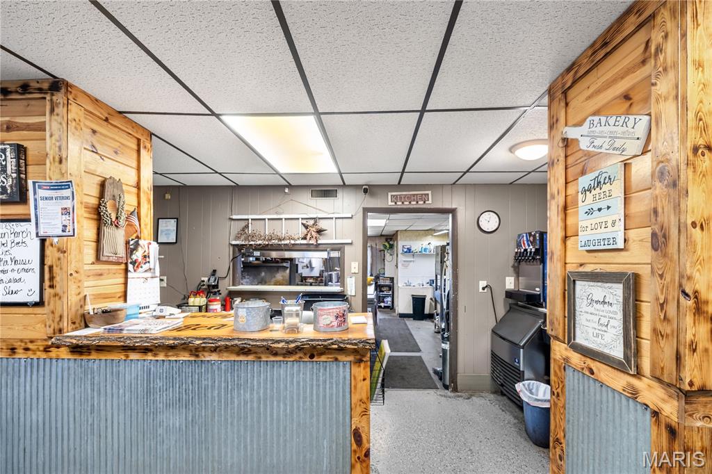 Village/Irving - Commercial Sale