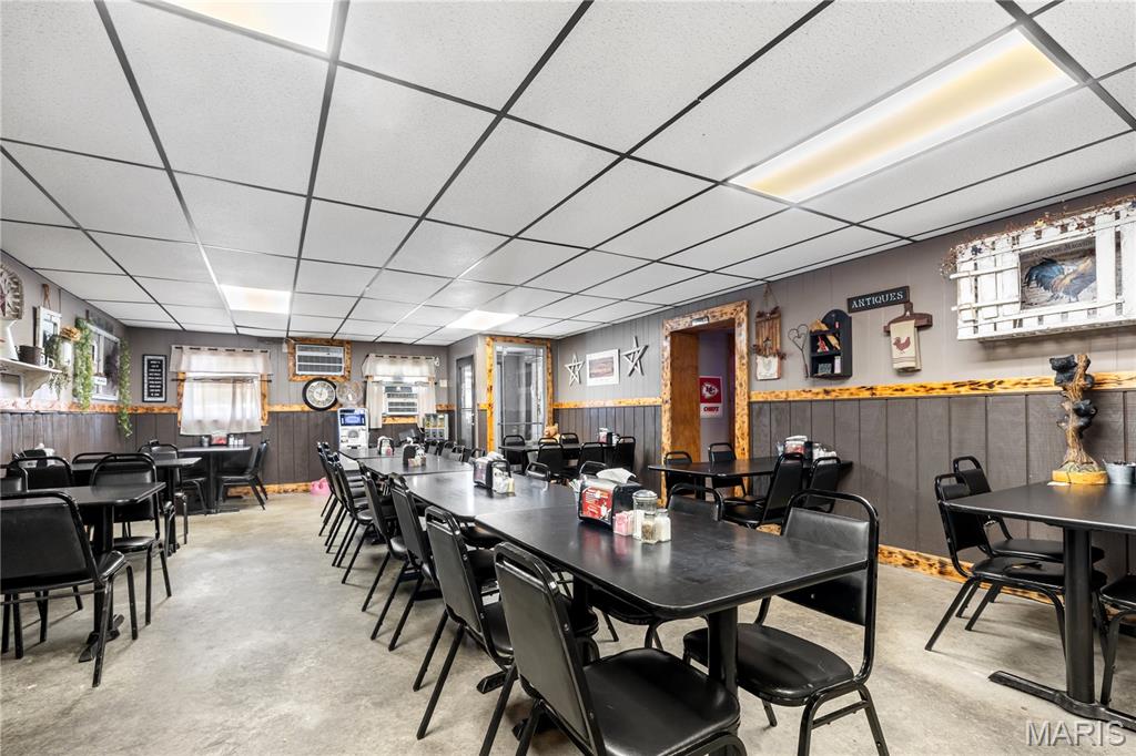 Village/Irving - Commercial Sale