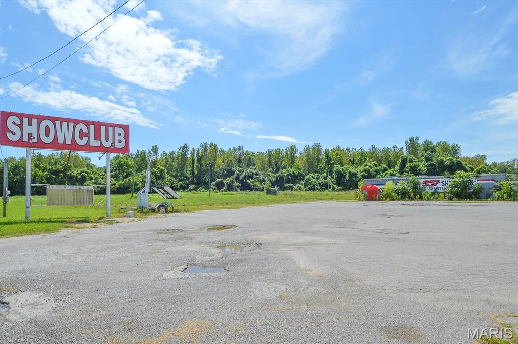 Caya Tr - Commercial Sale