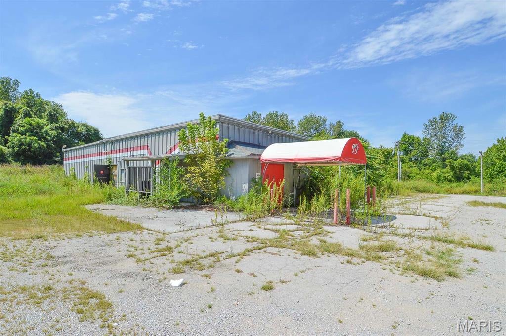 Caya Tr - Commercial Sale