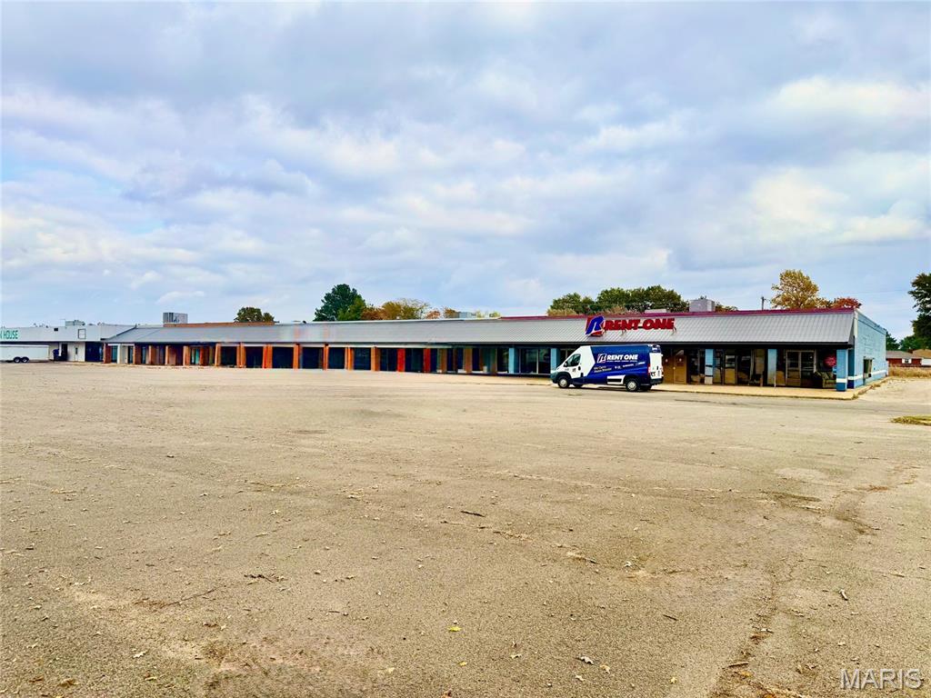 Prime location for a value-add retail investment or redevelopment along high-traffic N. Douglass Street in Malden, MO.  This expansive 24,269 SF strip center, constructed in 1970, offers an ideal canvas for retail and strip mall investors.  Zoned C-2, this property provides a versatile space to cater to a variety of retail and commercial needs.  Rent One is a current tenant occupying approximately 7,670 SF, leaving 16,600 SF for single- or multi-tenant use.  With a regional airport nearby, the Malden area offers significant potential for business growth and development.  This property is poised to become a cornerstone of the Malden central business district.  Don't miss out on the chance to establish a presence in this busy regional hub.