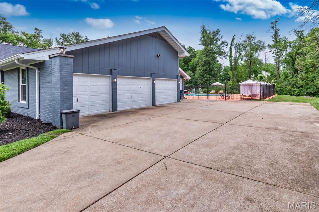 West Hampton 2 - Residential