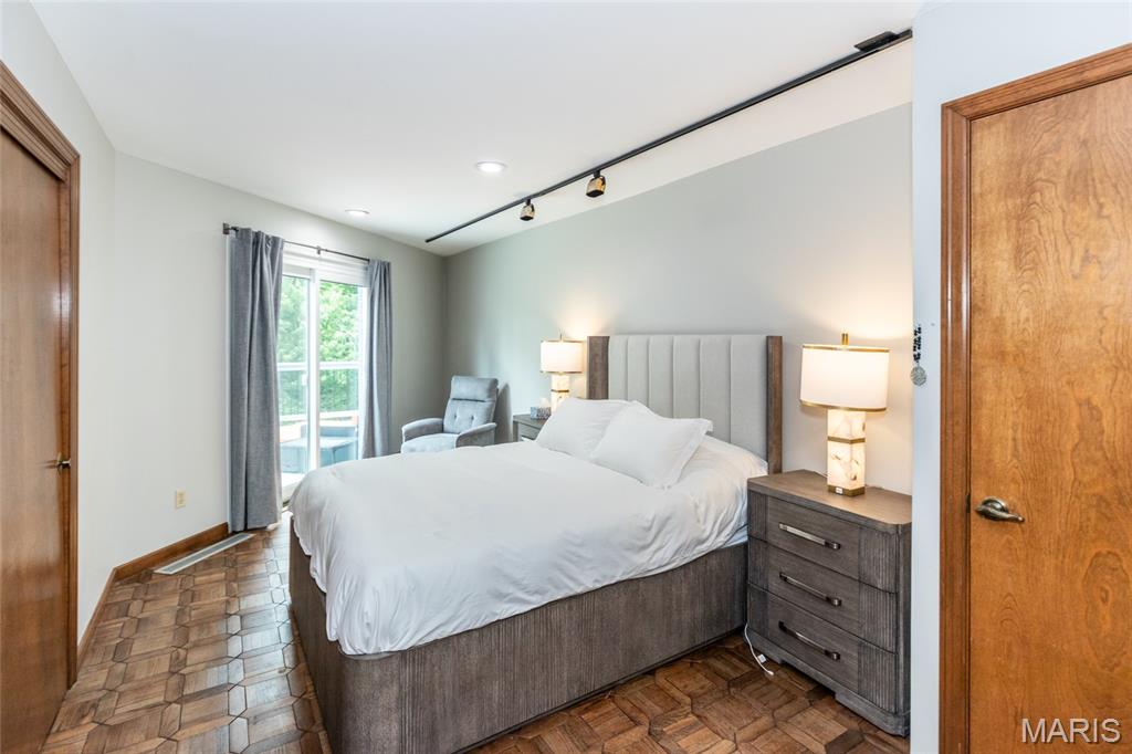 West Hampton 2 - Residential