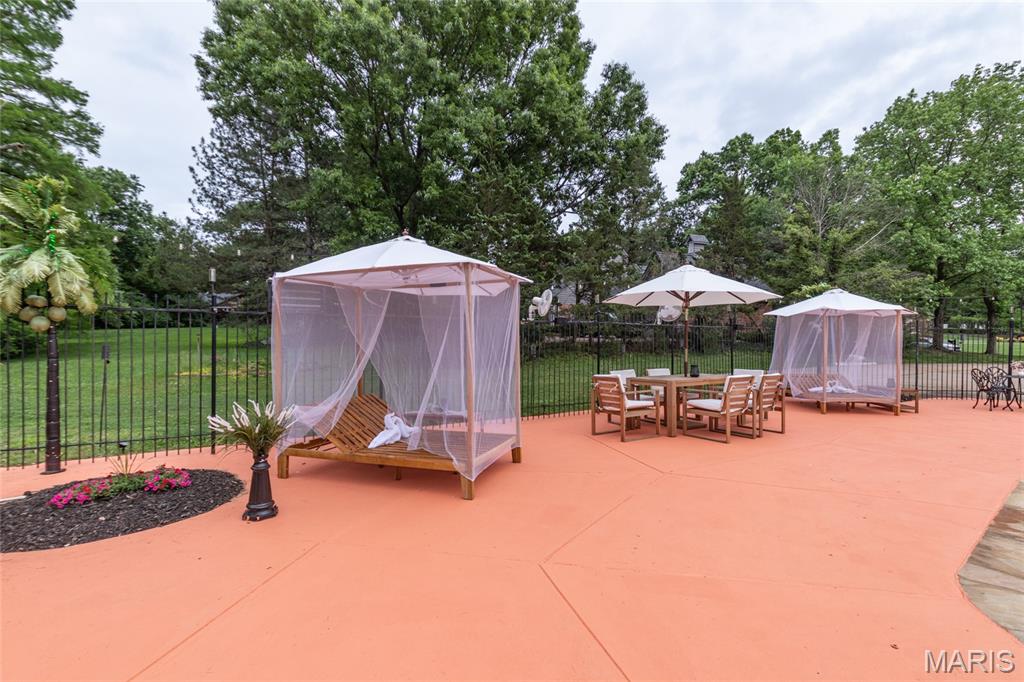 West Hampton 2 - Residential