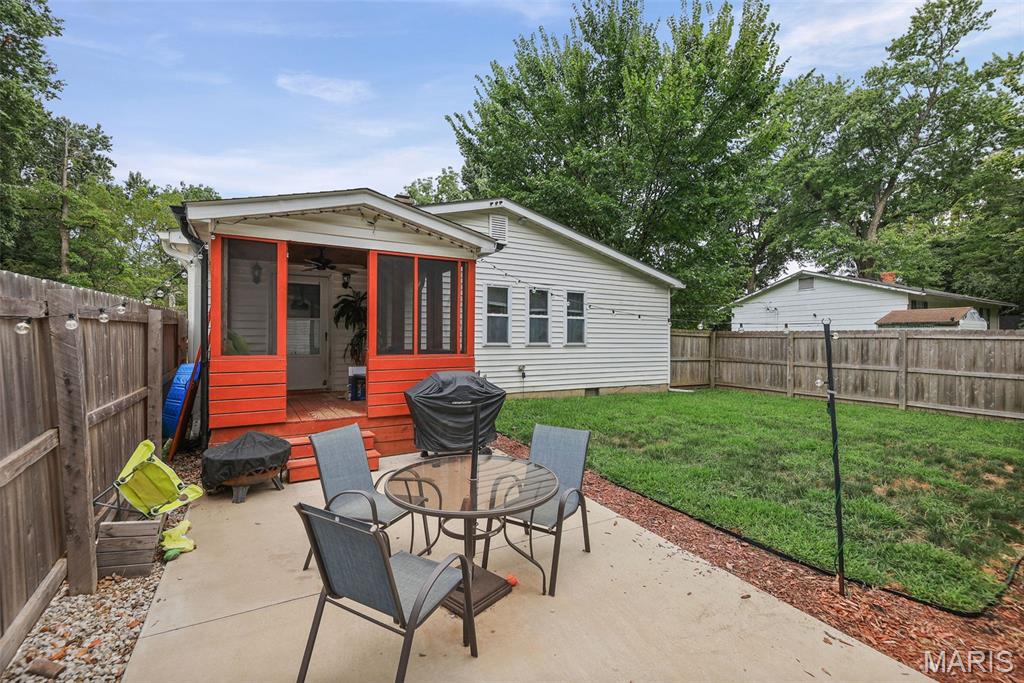 Metcalfe Place Add/Edwardsvill - Residential