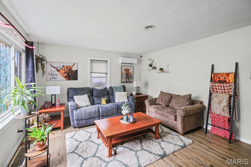 Metcalfe Place Add/Edwardsvill - Residential