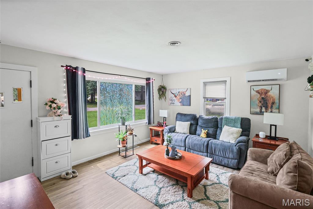 Metcalfe Place Add/Edwardsvill - Residential