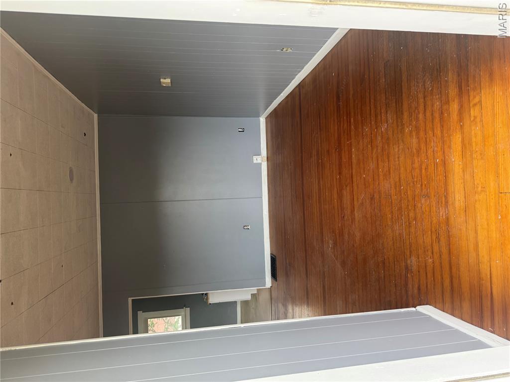 Guelbreth Partition - Commercial Lease