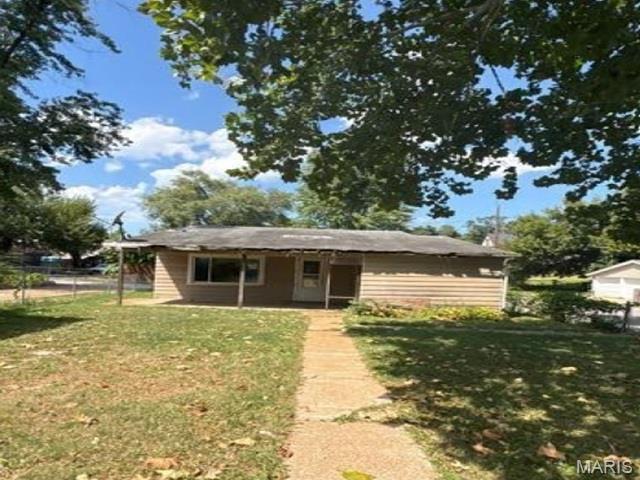 Ranch style home. It offers approximately 1,048 square feet of living space with 2 bedrooms and 1 bathroom. Built in 1950 gut rehab is needed. *Please use caution walking the property. Ceiling damages, possible mold* Property sold "AS-IS" without contingencies, repairs, warranties, guarantees or representation as to
listing accuracy, property information, photo or other depiction included or described herein. Inspect prior bidding.