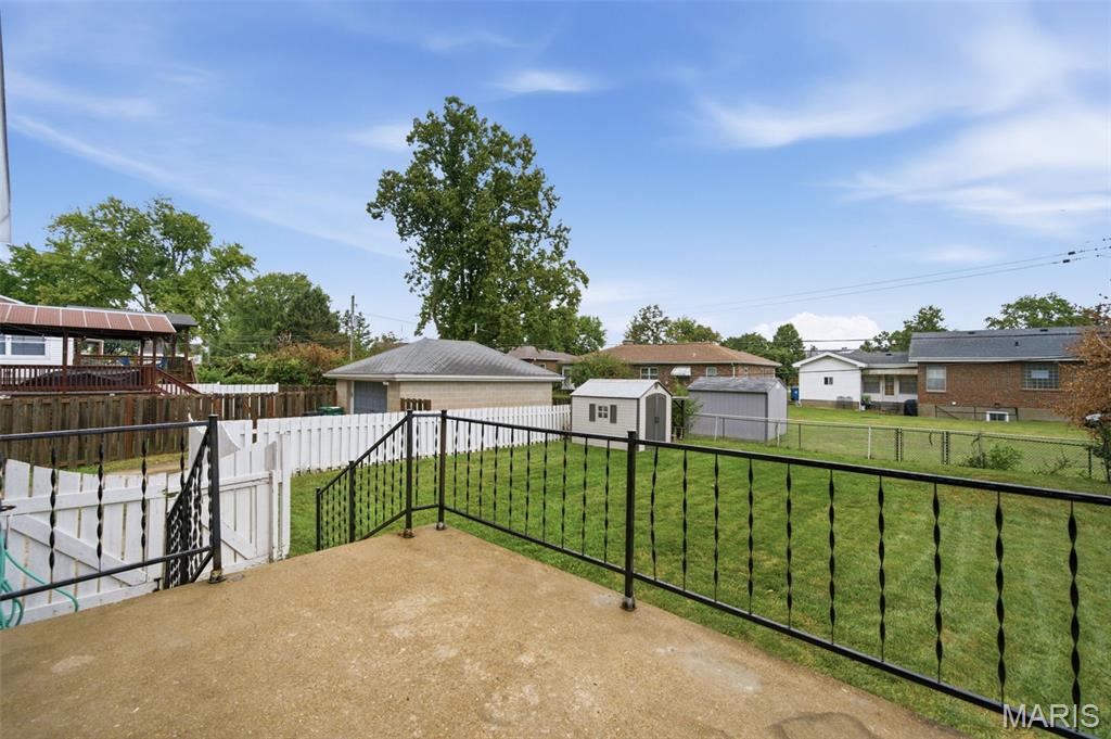 Tesson Ferry Court Amd - Residential