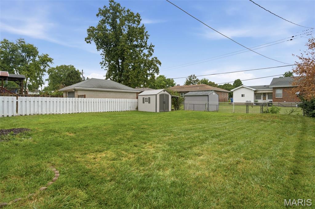 Tesson Ferry Court Amd - Residential