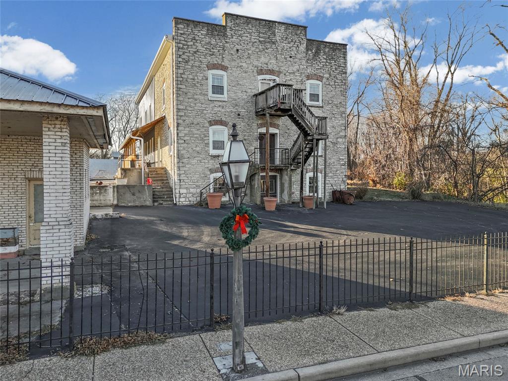 Historic District - Commercial Sale