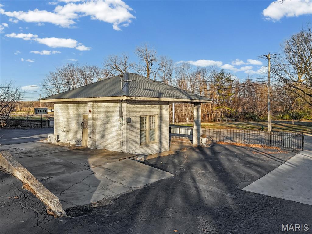 Historic District - Commercial Sale